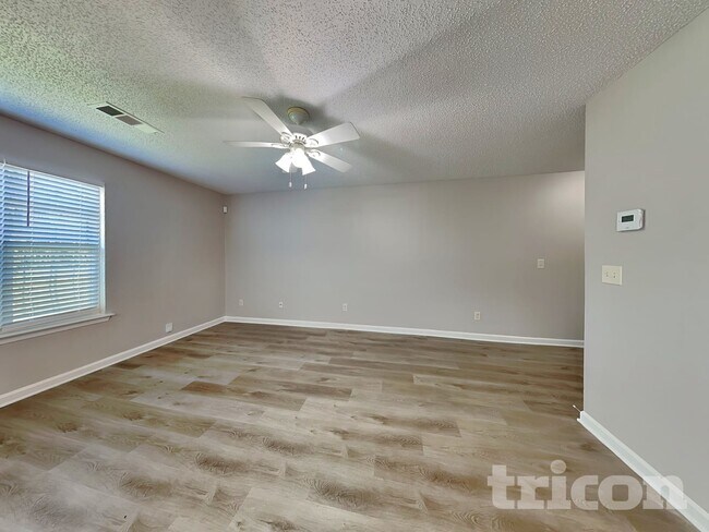 Photo - 740 Parkway Rd