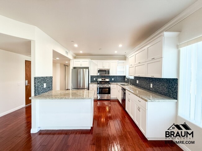 Photo - 332 S Virgil Ave Unidad 403