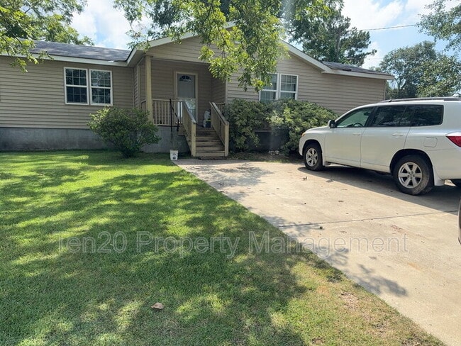 Building Photo - 7704 Crescent Dr