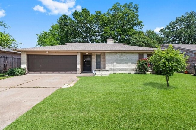Building Photo - 9718 Shady Tree Ln