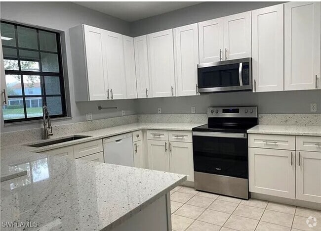 Building Photo - 14712 Sutherland Ave Rental