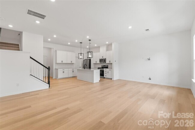 Photo - 204 Silver Fleet Dr
