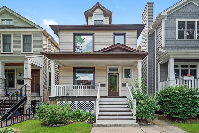 Photo - 1911 W Newport Ave Apartamento Unidad 2
