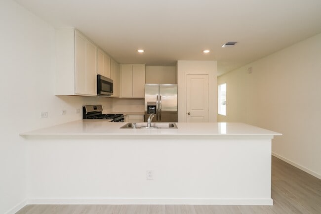 Photo - 7907 Meadow Cranesbill Dr