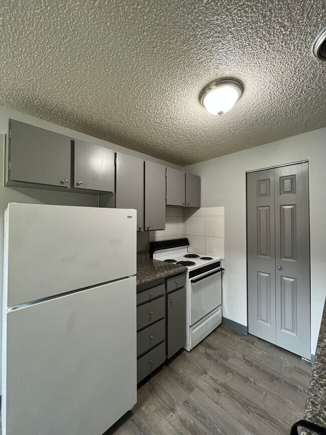 Photo - Surrey Square Apartments