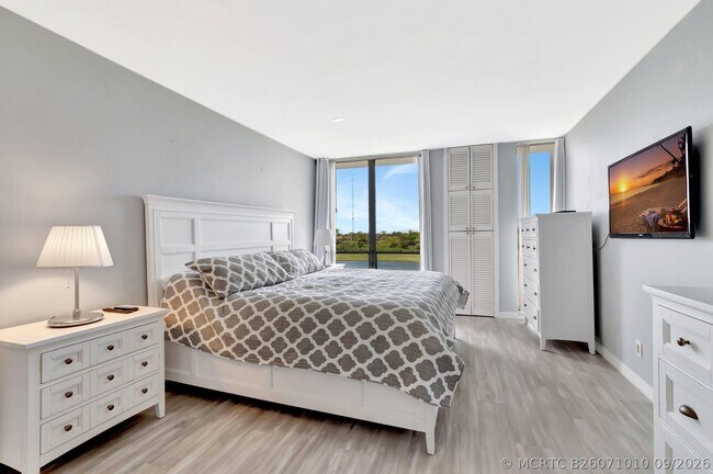 Photo - 1566 Bridgewood Dr