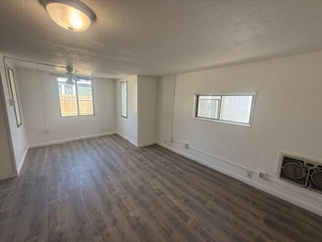 Photo - 408 Hamilton St Unit 408 1/2