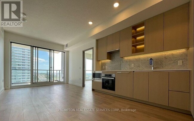 Photo - 85 McMahon Dr Unit 3501