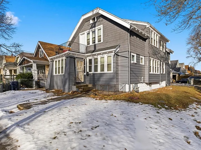 Building Photo - 1902 W Nash St