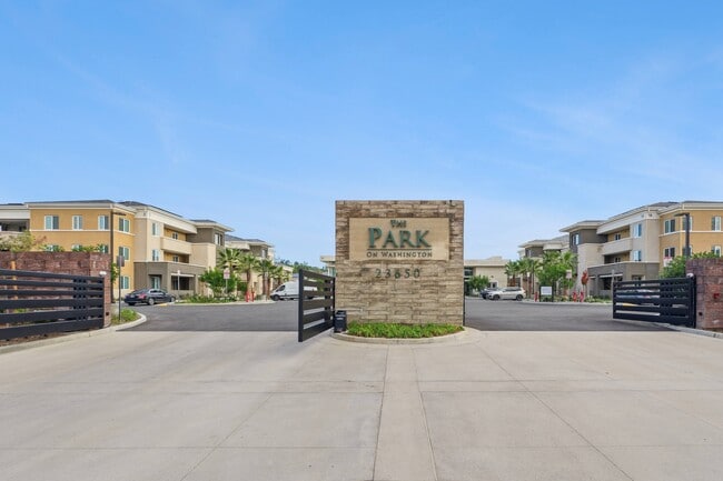 Building Photo - The Brad