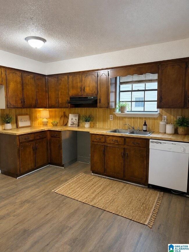 Photo - 1715 6th Pl Cir NW