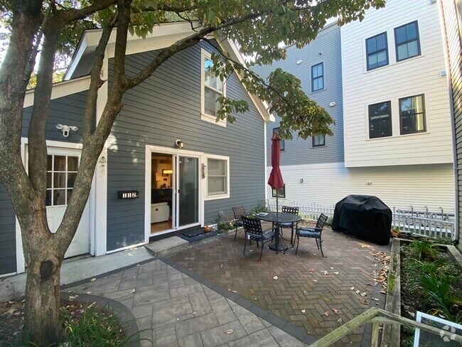 Building Photo - 112 Brookside Ave Rental