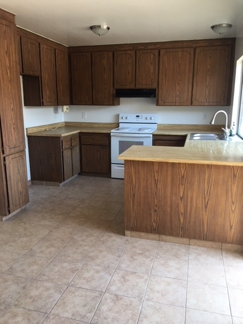 Photo - 4 Bedroom Home! Close to Shopping Centers & CHS Attendance!