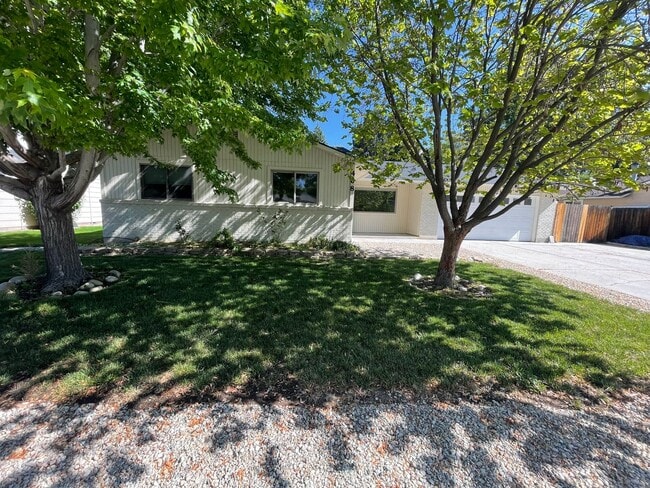 Perfect 3bd/2ba home in heart of Eagle, ID... - Perfect 3bd/2ba home in heart of Eagle, ID...
