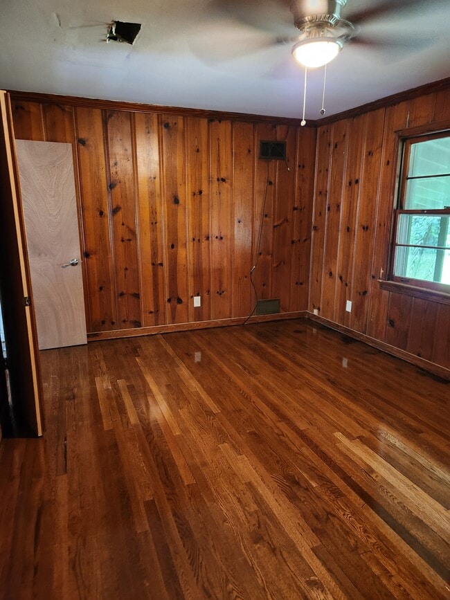 5863 Canton Park Dr