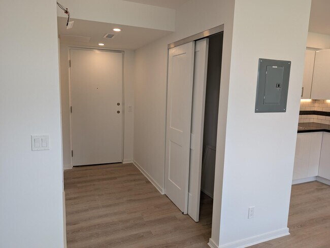 Photo - Newly built beautiful bachelor apartment for rent Unité 1