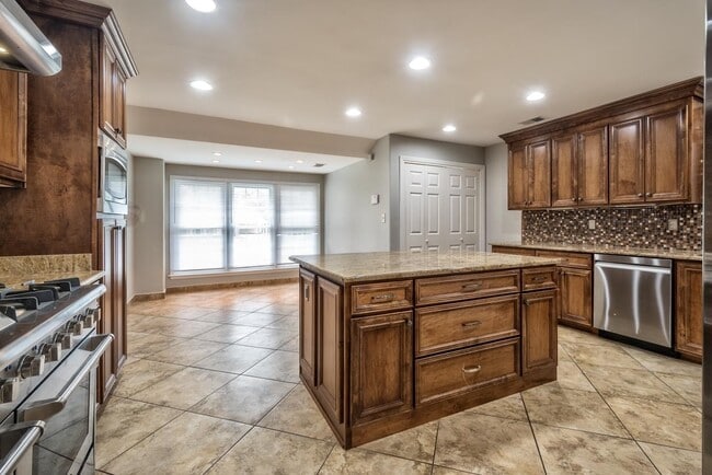 Photo - 2598 Cedar Ridge Dr