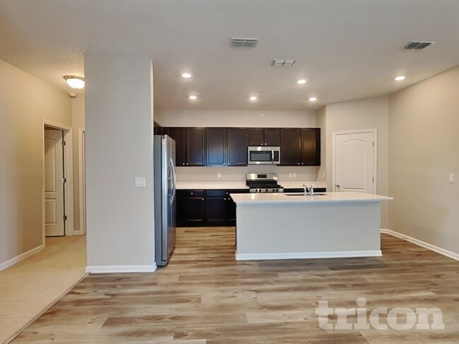 Photo - 124 Bloomfield Wy