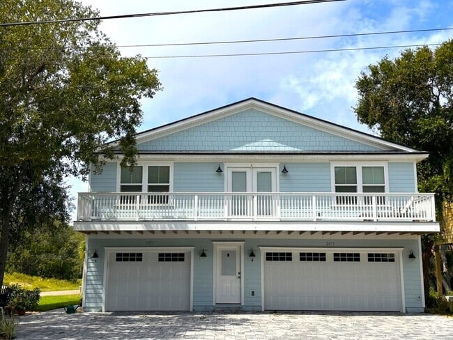 Building Photo - Walk to beach Rental