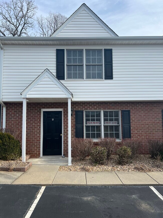 Holly Run Apartments