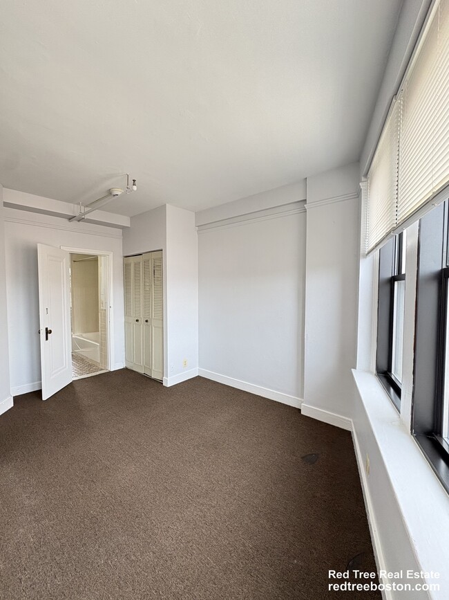 Photo - 475 Commonwealth Ave Unit 606