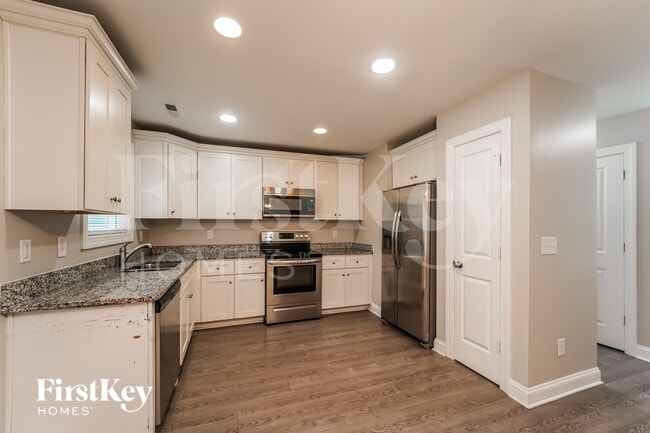 Photo - 656 Smith St