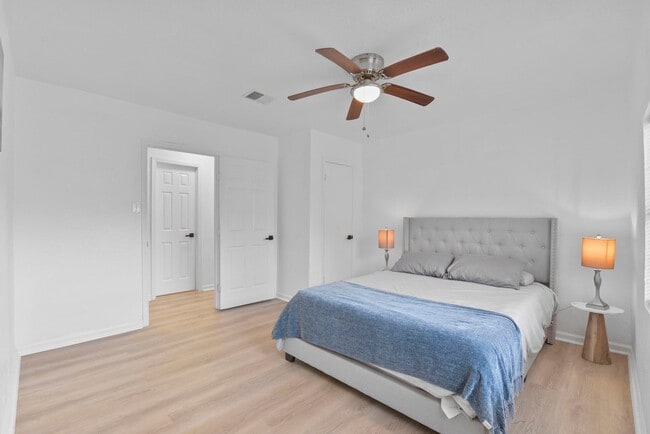 Photo - BEAUTIFUL HOME IN HOUSTON. MOVE IN READY!.