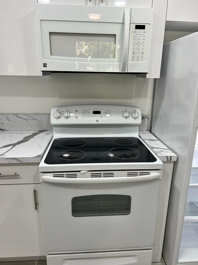 Photo - 6940 Miami Gardens Dr Unit 1-221