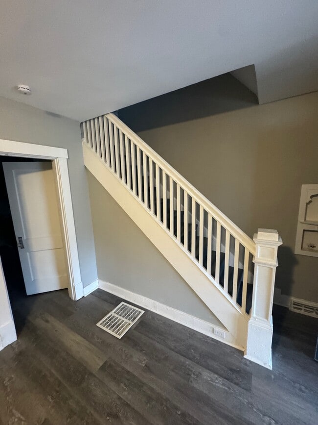 Photo - 1217 Scott St