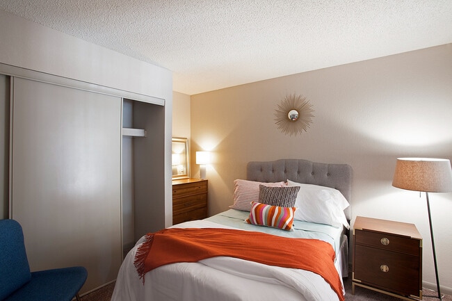 228918_4 - Heritage District