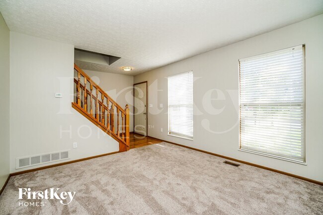 Photo - 5856 Oldenburgh Way