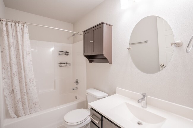 Photo - 4 bed/2 bath!