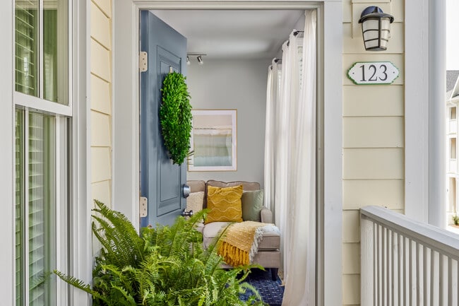 Photo - Habersham Row