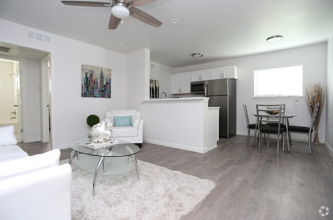 5005 San Jacinto - 5005 San Jacinto Apartments