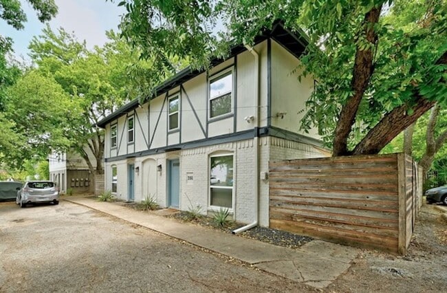 Photo - 3511 Alpine Cir Unit 2