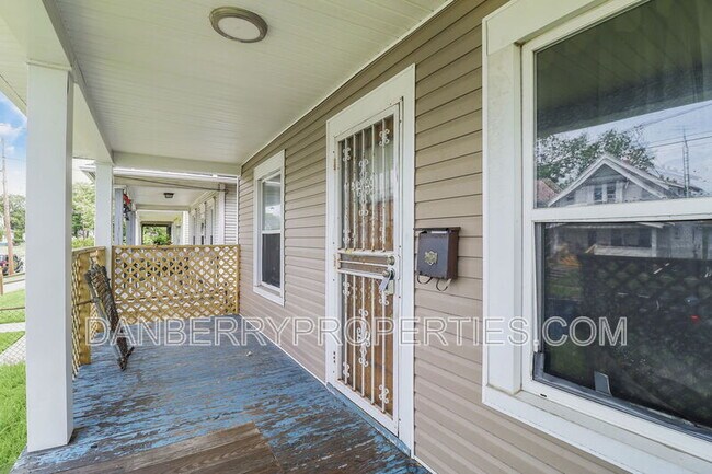 Photo - 2416 Lawton Ave