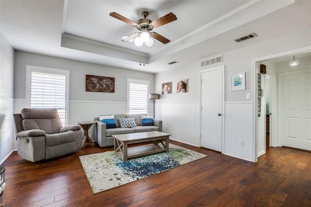 Photo - 2211 Bluebonnet Dr