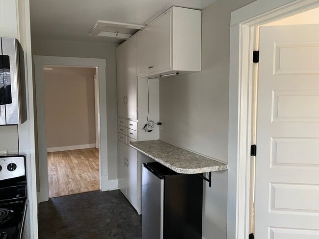 Photo - McDonough Unit 609 1/2