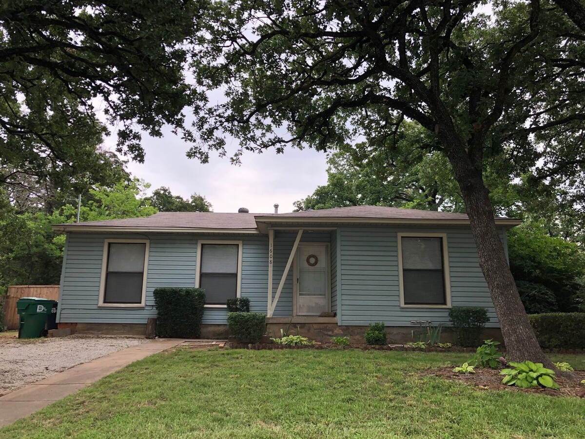 Amazing Cottage near TWU - Amazing Cottage near TWU