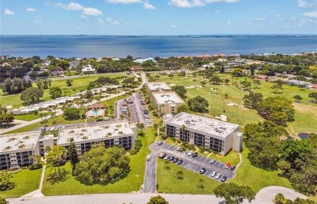 Building Photo - 6116 43rd St W Unit 401D