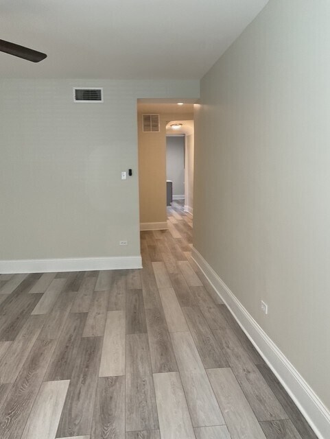 Living Room to Kitchen Hallway - 2858 W Shakespeare Ave Unit GW