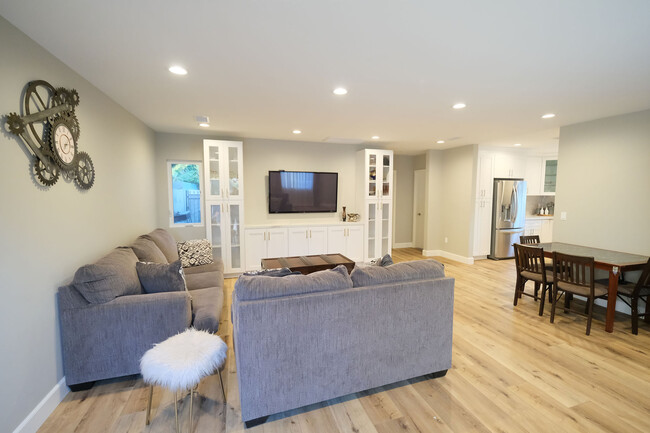 Photo - 15848 Osborne St Apartments Unit 15848
