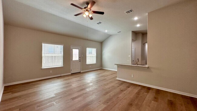 438 Emma Dr