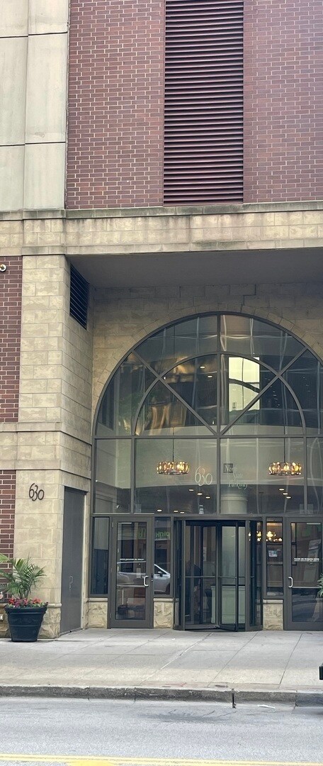 Photo - 630 N State St Unit 1605