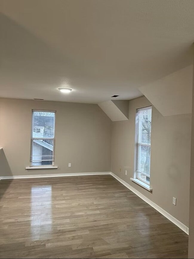 Photo - 320 S Florence Ave Unit 320 S Florence Ave  B