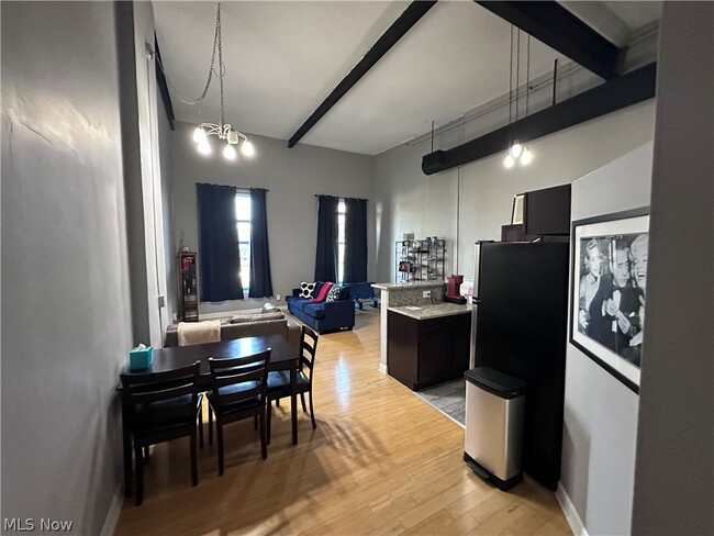 Photo - 408 W St Clair Ave Unit 412