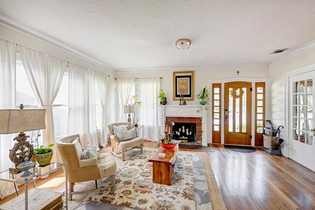 Photo - 1533 Harold St