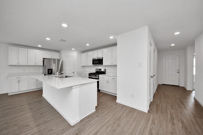 Photo - 2111 Hyde Acrs St