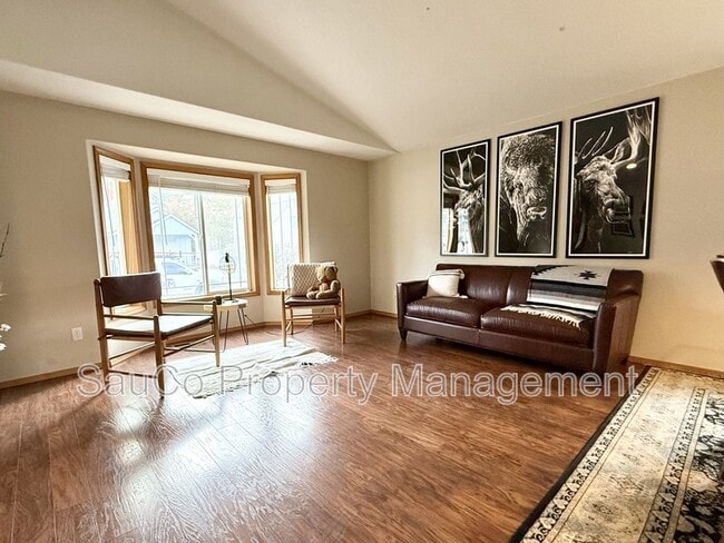 Photo - 60031 Ridgeway Loop