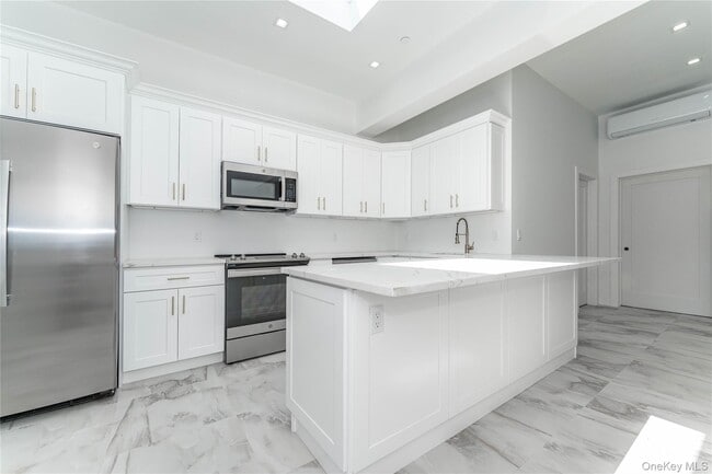 138 E Park Ave Unit 2